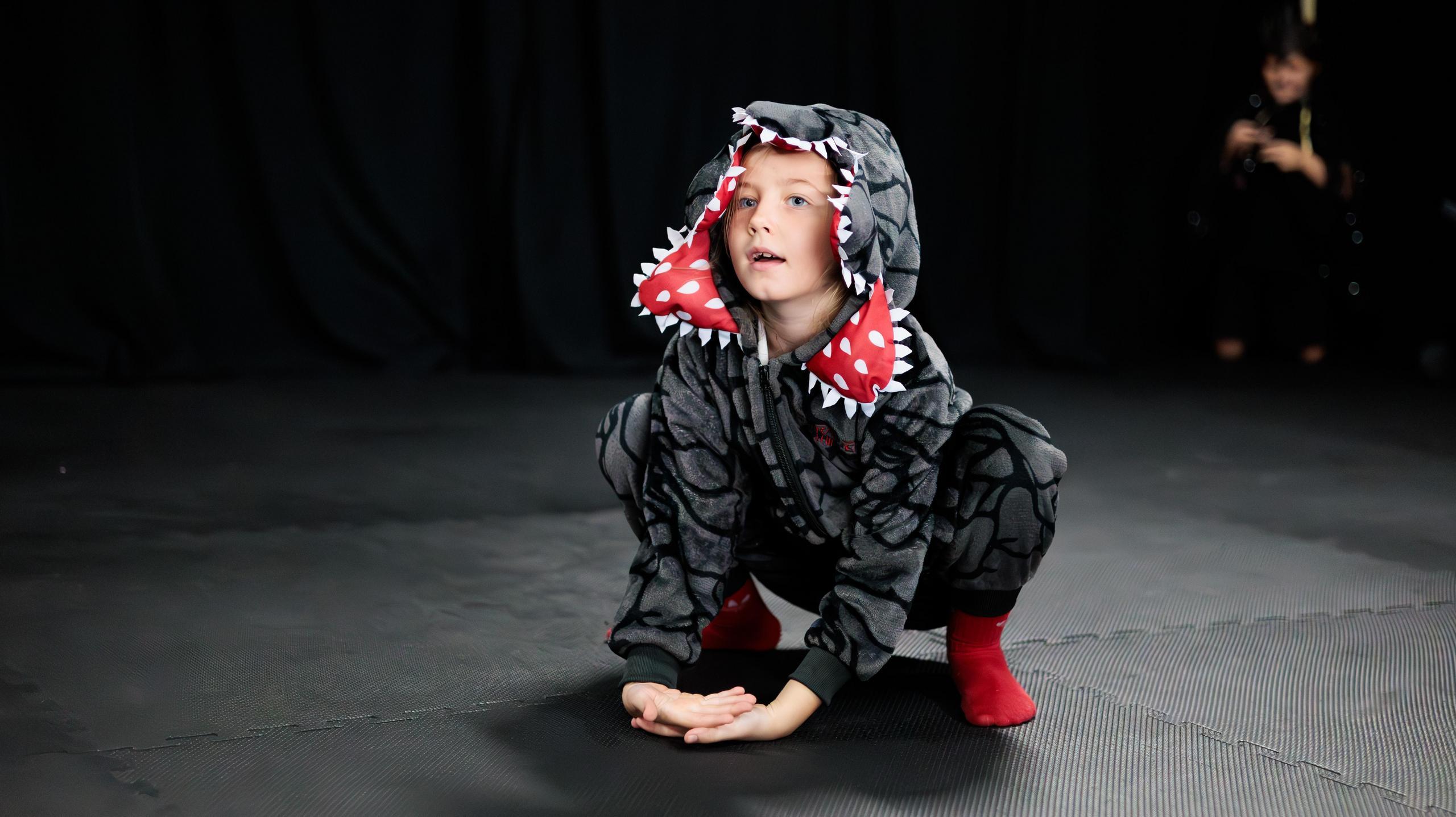 HeadStart DramaClub5C4A7108 Enhanced NR