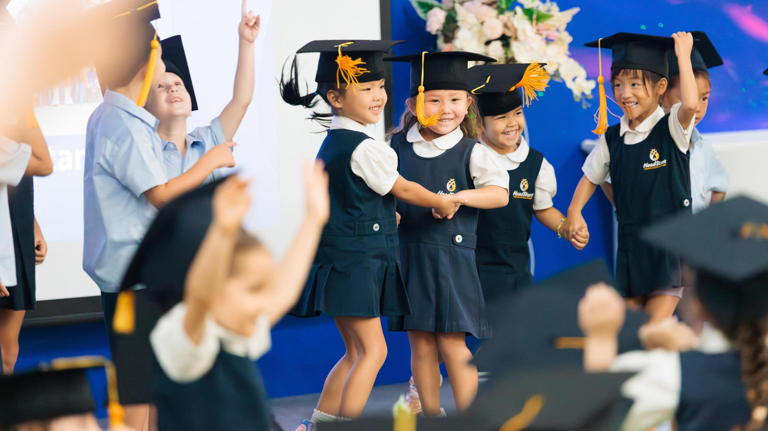 HeadStart REC Graduation5C4A7841 Enhanced NR 2