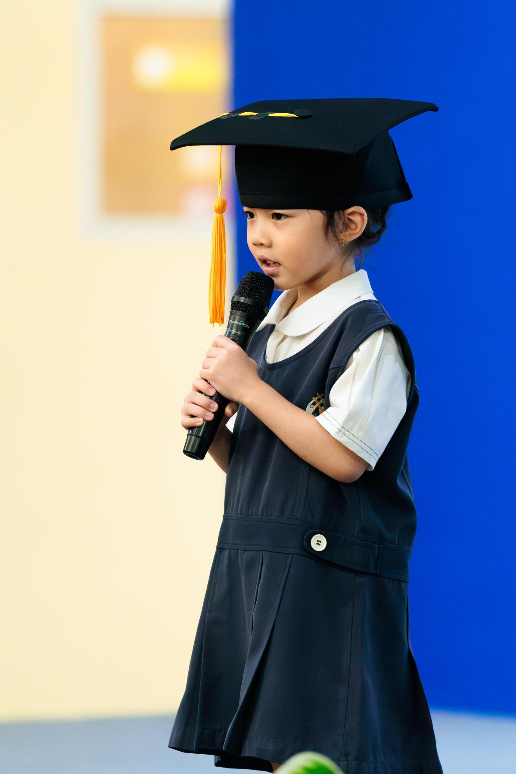 HeadStart REC Graduation5C4A7811 Enhanced NR 2